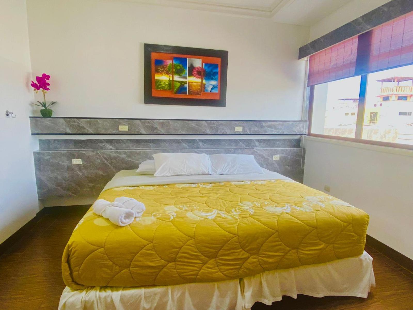 Hotel Los Algarrobos Puerto Baquerizo Moreno Dış mekan fotoğraf