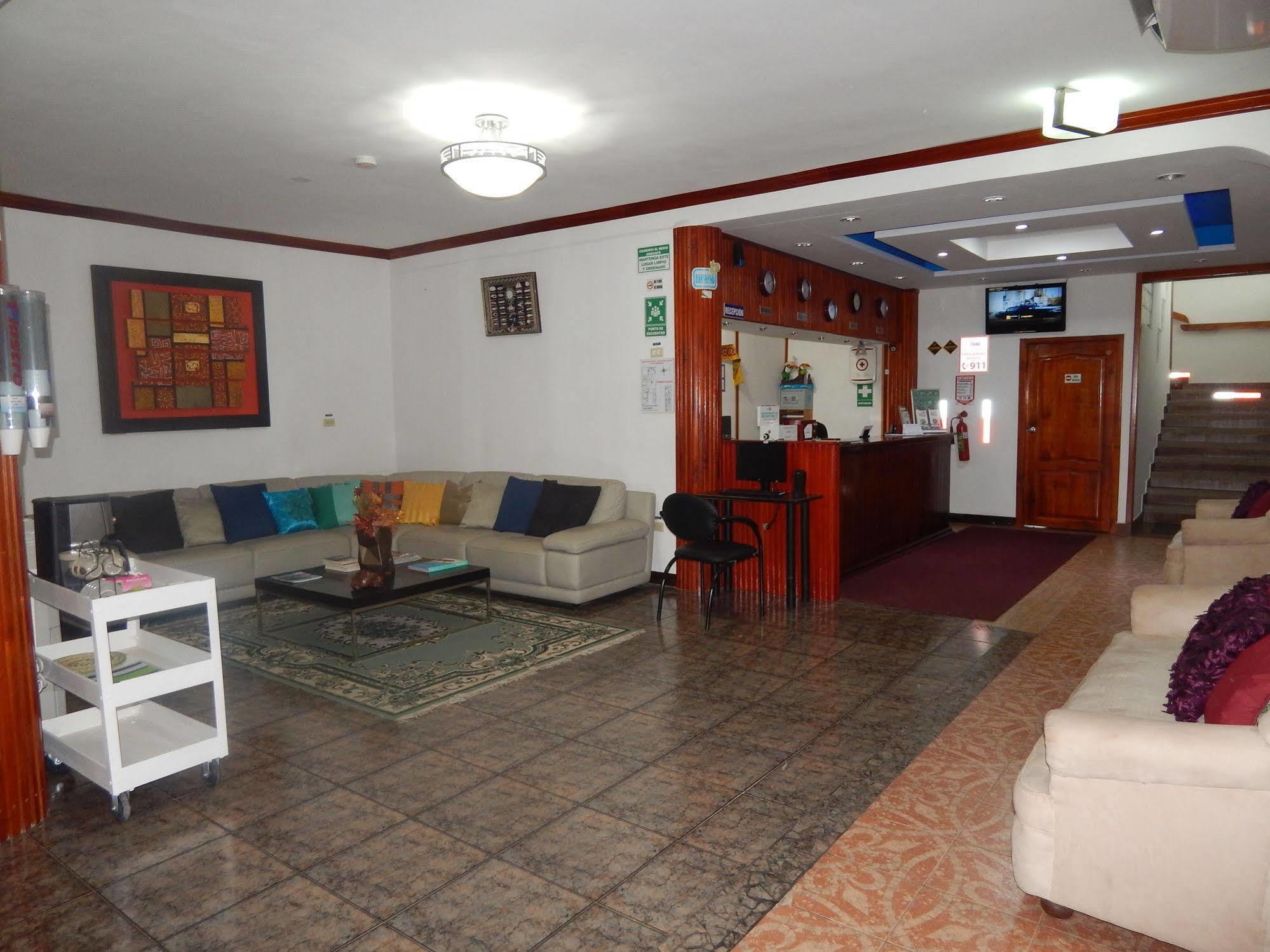 Hotel Los Algarrobos Puerto Baquerizo Moreno Dış mekan fotoğraf