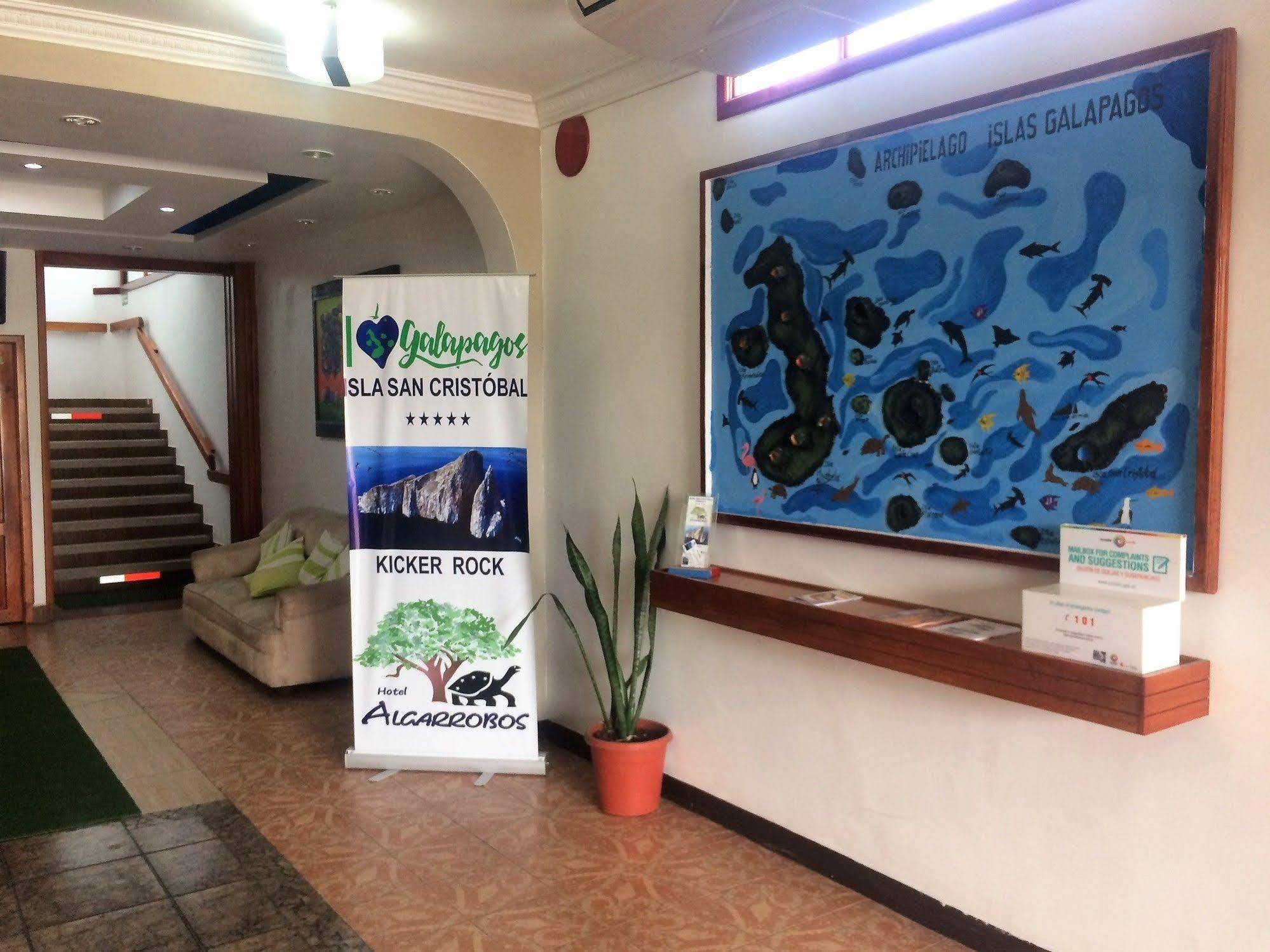Hotel Los Algarrobos Puerto Baquerizo Moreno Dış mekan fotoğraf